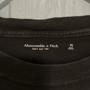 Abercrombie & Fitch men’s soft t-shirt.